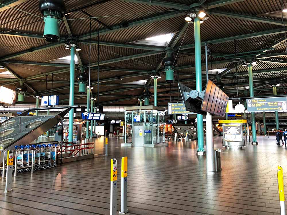 iom airport arrivals departures